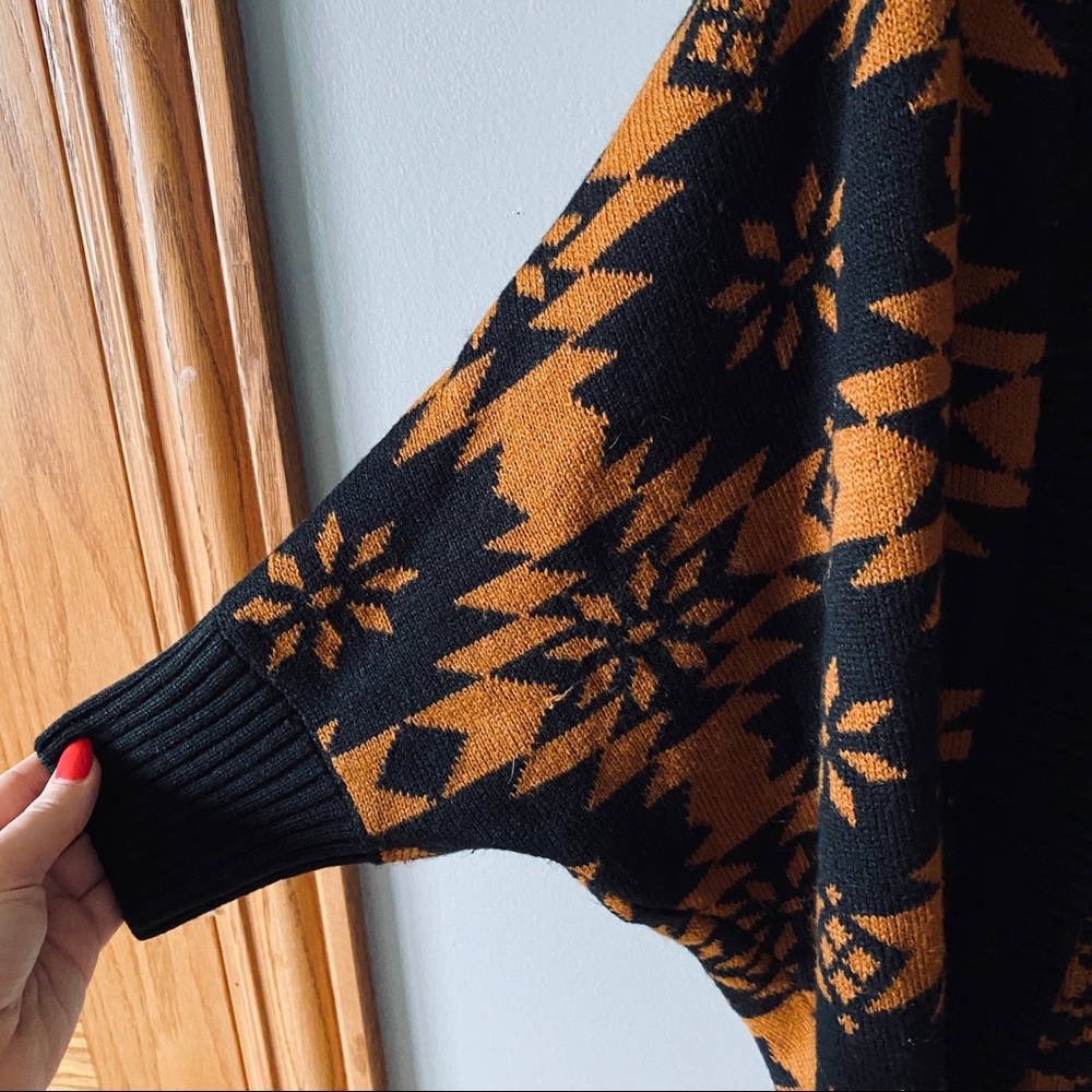 Modbe Geometric printed sweater - Picture 3 of 6